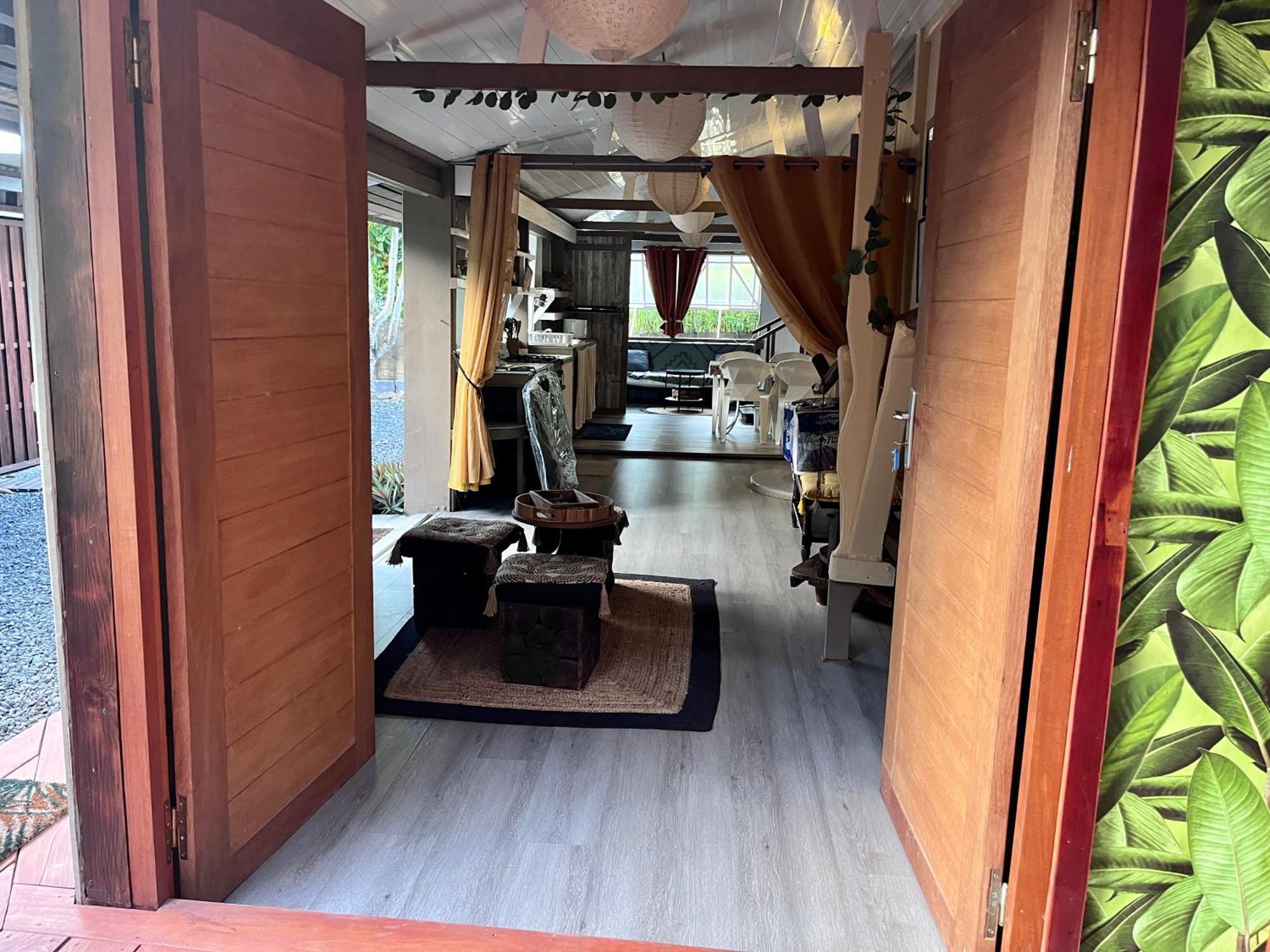 Faaora Lodge, Little Paradise 哈皮蒂 外观 照片